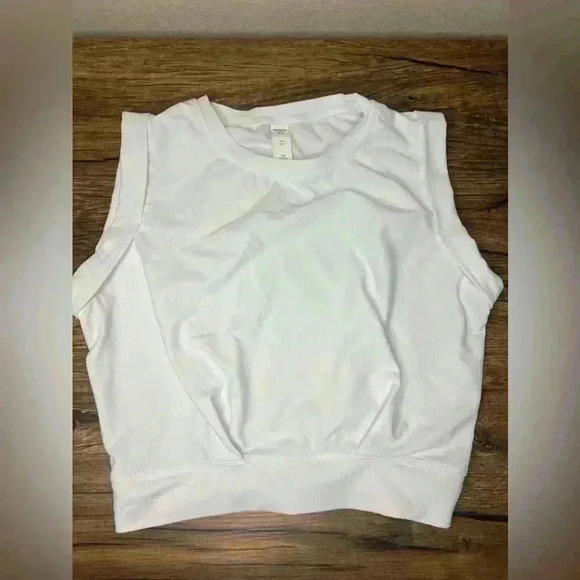 Halara Crew Neck Sleeveless Cropped Yoga Tank Top XS - Picture 3 of 3